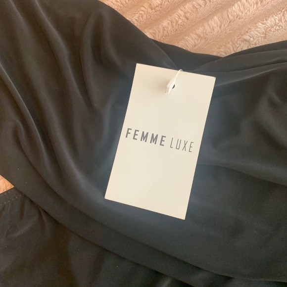 NWT Femme Luxe slinky one sleeve bodysuit - Picture 3 of 4